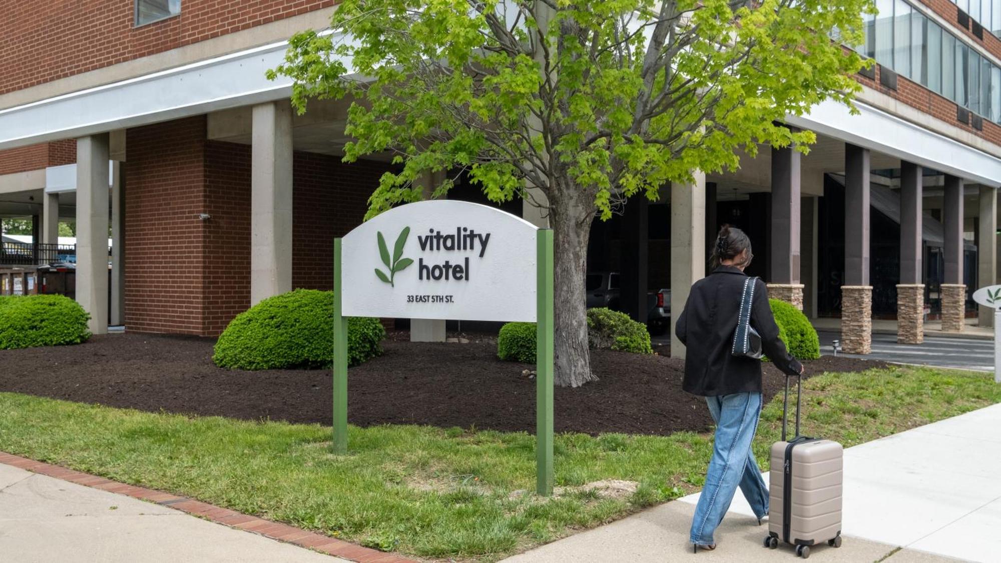 Dayton Vitality Hotel Extérieur photo